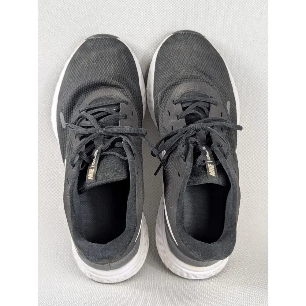 Size 13 - Nike Revolution 5 Extra Wide Black White